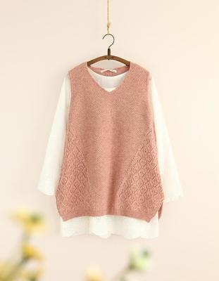 秋日疊搭新風(fēng)尚 解鎖羊毛混紡學(xué)院風(fēng)針織背心的穿搭密碼